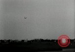 Standbild aviator Jim Mollison Roosevelt Field New York USA, 1932, aus Sekunde 12 historischem Filmmaterial Videoclip 65675030529