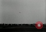 Standbild aviator Jim Mollison Roosevelt Field New York USA, 1932, aus Sekunde 15 historischem Filmmaterial Videoclip 65675030529