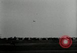 Standbild aviator Jim Mollison Roosevelt Field New York USA, 1932, aus Sekunde 16 historischem Filmmaterial Videoclip 65675030529