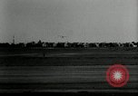 Standbild aviator Jim Mollison Roosevelt Field New York USA, 1932, aus Sekunde 22 historischem Filmmaterial Videoclip 65675030529