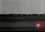 Standbild aviator Jim Mollison Roosevelt Field New York USA, 1932, aus Sekunde 27 historischem Filmmaterial Videoclip 65675030529