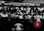 Standbild aviator Jim Mollison Roosevelt Field New York USA, 1932, aus Sekunde 56 historischem Filmmaterial Videoclip 65675030529