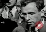 Standbild aviator Jim Mollison Roosevelt Field New York USA, 1932, aus Sekunde 61 historischem Filmmaterial Videoclip 65675030529