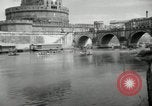 Standbild Wasser rennen Rom Italien, 1932, aus Sekunde 35 historischem Filmmaterial Videoclip 65675030536