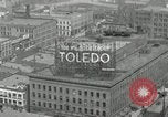 Standbild Innenstadtverkehr in Toledo Ohio Anfang des 20 Jahrhunderts Toledo Ohio USA, 1916, aus Sekunde 15 historischem Filmmaterial Videoclip 65675030541