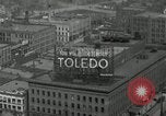 Standbild Innenstadtverkehr in Toledo Ohio Anfang des 20 Jahrhunderts Toledo Ohio USA, 1916, aus Sekunde 17 historischem Filmmaterial Videoclip 65675030541