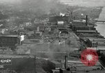 Standbild Innenstadtverkehr in Toledo Ohio Anfang des 20 Jahrhunderts Toledo Ohio USA, 1916, aus Sekunde 45 historischem Filmmaterial Videoclip 65675030541
