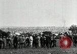 Immagine di Pneumatico in gomma Fabbricazione Akron Ohio USA, 1924, secondo 25 filmato di repertorio 65675030556