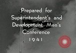 Standbild Goodyear Reifen Produktion Konferenz Akron Ohio USA, 1941, aus Sekunde 14 historischem Filmmaterial Videoclip 65675030561