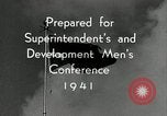 Standbild Goodyear Reifen Produktion Konferenz Akron Ohio USA, 1941, aus Sekunde 16 historischem Filmmaterial Videoclip 65675030561