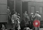 Standbild Goodyear Reifen Produktion Konferenz Akron Ohio USA, 1941, aus Sekunde 44 historischem Filmmaterial Videoclip 65675030561