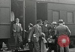 Standbild Goodyear Reifen Produktion Konferenz Akron Ohio USA, 1941, aus Sekunde 45 historischem Filmmaterial Videoclip 65675030561