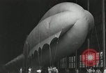 Immagine di Goodyear barrage palloncini Akron Ohio USA, 1941, secondo 39 filmato di repertorio 65675030562