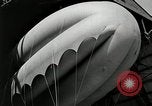 Immagine di Goodyear barrage palloncini Akron Ohio USA, 1941, secondo 46 filmato di repertorio 65675030562