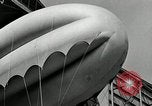 Immagine di Goodyear barrage palloncini Akron Ohio USA, 1941, secondo 50 filmato di repertorio 65675030562