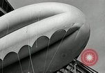 Immagine di Goodyear barrage palloncini Akron Ohio USA, 1941, secondo 52 filmato di repertorio 65675030562