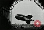 Immagine di Goodyear barrage palloncini Akron Ohio USA, 1941, secondo 57 filmato di repertorio 65675030562