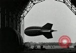 Immagine di Goodyear barrage palloncini Akron Ohio USA, 1941, secondo 62 filmato di repertorio 65675030562