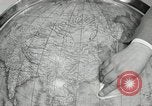 Image Goodyear Managers retourner Akron Ohio USA, 1941, de la seconde 15 séquences d'archives historiques vidéo 65675030563