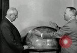 Image Goodyear Managers retourner Akron Ohio USA, 1941, de la seconde 34 séquences d'archives historiques vidéo 65675030563
