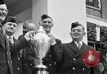 Standbild kanadischen Veterans Parade Toronto Ontario Kanada, 1941, aus Sekunde 18 historischem Filmmaterial Videoclip 65675030568