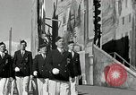 Standbild kanadischen Veterans Parade Toronto Ontario Kanada, 1941, aus Sekunde 45 historischem Filmmaterial Videoclip 65675030568