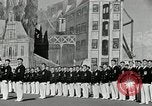 Standbild kanadischen Veterans Parade Toronto Ontario Kanada, 1941, aus Sekunde 61 historischem Filmmaterial Videoclip 65675030568