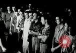 Standbild Goodyear Mitarbeiter Slogan Akron Ohio USA, 1941, aus Sekunde 6 historischem Filmmaterial Videoclip 65675030572