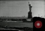 Image Liberty Island et Manhattan New York United States USA, 1948, de la seconde 1 séquences d'archives historiques vidéo 65675030575