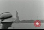 Image Liberty Island et Manhattan New York United States USA, 1948, de la seconde 17 séquences d'archives historiques vidéo 65675030575