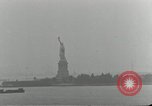 Image Liberty Island et Manhattan New York United States USA, 1948, de la seconde 24 séquences d'archives historiques vidéo 65675030575