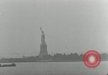 Image Liberty Island et Manhattan New York United States USA, 1948, de la seconde 25 séquences d'archives historiques vidéo 65675030575
