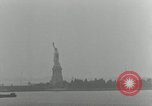 Image Liberty Island et Manhattan New York United States USA, 1948, de la seconde 29 séquences d'archives historiques vidéo 65675030575