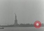 Image Liberty Island et Manhattan New York United States USA, 1948, de la seconde 31 séquences d'archives historiques vidéo 65675030575