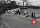 Standbild Marathon Rennen Boston Massachusetts USA, 1932, aus Sekunde 15 historischem Filmmaterial Videoclip 65675030581