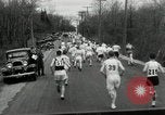 Standbild Marathon Rennen Boston Massachusetts USA, 1932, aus Sekunde 27 historischem Filmmaterial Videoclip 65675030581