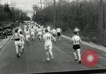 Standbild Marathon Rennen Boston Massachusetts USA, 1932, aus Sekunde 32 historischem Filmmaterial Videoclip 65675030581