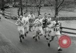 Standbild Marathon Rennen Boston Massachusetts USA, 1932, aus Sekunde 39 historischem Filmmaterial Videoclip 65675030581