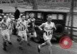 Standbild Marathon Rennen Boston Massachusetts USA, 1932, aus Sekunde 42 historischem Filmmaterial Videoclip 65675030581
