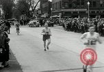 Standbild Marathon Rennen Boston Massachusetts USA, 1932, aus Sekunde 45 historischem Filmmaterial Videoclip 65675030581