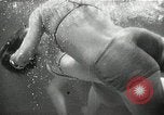Standbild aquatic Dance Paris Frankreich, 1934, aus Sekunde 37 historischem Filmmaterial Videoclip 65675030590