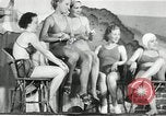 Standbild aquatic Dance Paris Frankreich, 1934, aus Sekunde 45 historischem Filmmaterial Videoclip 65675030590