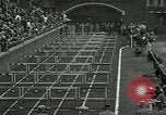 Image Les joueurs de Stanford gagnent 1934 compétitions sur piste et sur le terrain Philadelphia Pennsylvania USA, 1934, de la seconde 15 séquences d'archives historiques vidéo 65675030592