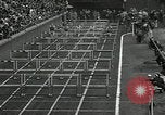 Image Les joueurs de Stanford gagnent 1934 compétitions sur piste et sur le terrain Philadelphia Pennsylvania USA, 1934, de la seconde 21 séquences d'archives historiques vidéo 65675030592