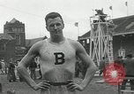 Image Les joueurs de Stanford gagnent 1934 compétitions sur piste et sur le terrain Philadelphia Pennsylvania USA, 1934, de la seconde 37 séquences d'archives historiques vidéo 65675030592