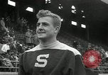 Image Les joueurs de Stanford gagnent 1934 compétitions sur piste et sur le terrain Philadelphia Pennsylvania USA, 1934, de la seconde 51 séquences d'archives historiques vidéo 65675030592