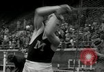 Image Les joueurs de Stanford gagnent 1934 compétitions sur piste et sur le terrain Philadelphia Pennsylvania USA, 1934, de la seconde 61 séquences d'archives historiques vidéo 65675030592