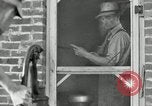 Standbild Milch Fässer Saint Clairsville Ohio USA, 1940, aus Sekunde 25 historischem Filmmaterial Videoclip 65675030600