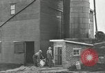 Standbild Milch Fässer Saint Clairsville Ohio USA, 1940, aus Sekunde 49 historischem Filmmaterial Videoclip 65675030600