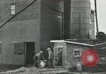 Standbild Milch Fässer Saint Clairsville Ohio USA, 1940, aus Sekunde 51 historischem Filmmaterial Videoclip 65675030600